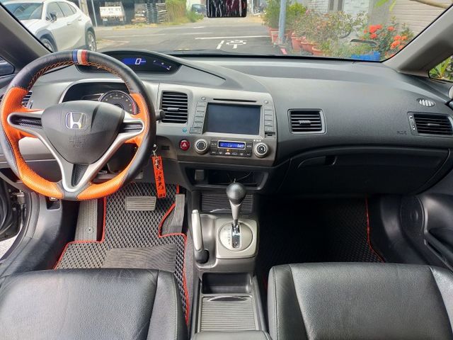 CIVIC  第9張相片