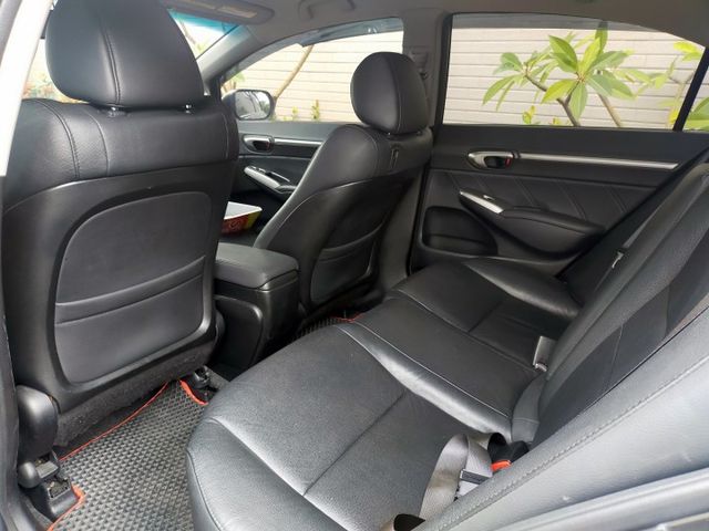 CIVIC  第13張相片