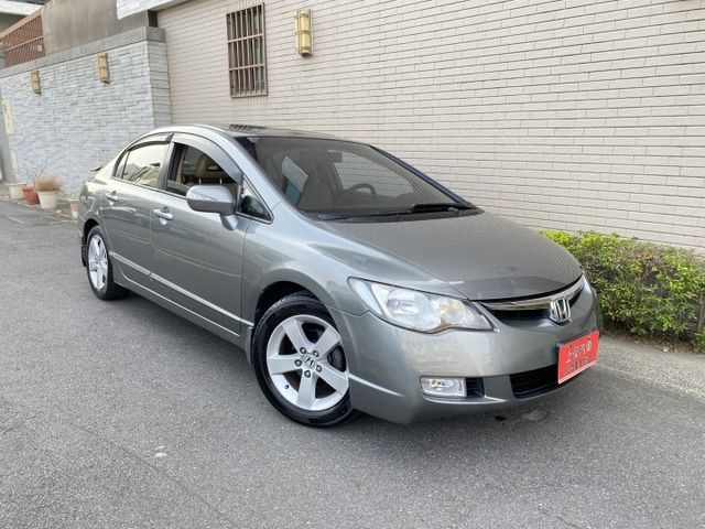 【可貸款】車況超讚！現場看車保證價格再下殺！100%實車在店 實價不變  第6張相片