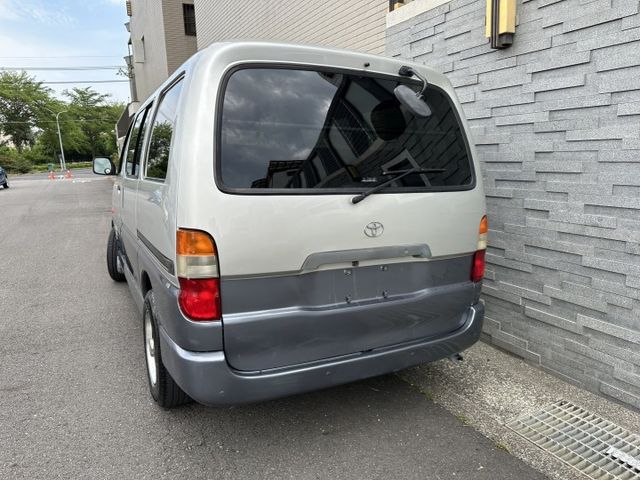 中級【可貸款】車況超讚！現場看車保證價格再下殺！100%實車在店 實價不變  第4張相片