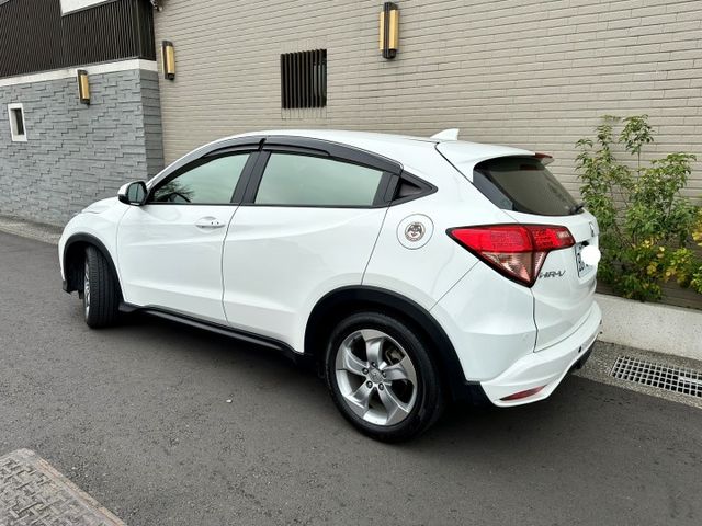 【認證車】換檔撥片、安卓機、定速、免鑰匙、CarPlay、前後雙錄、電子煞車  第3張相片