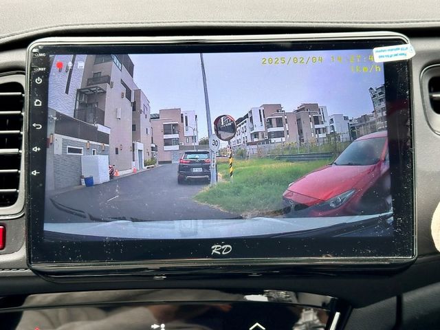 【認證車】換檔撥片、安卓機、定速、免鑰匙、CarPlay、前後雙錄、電子煞車  第16張相片