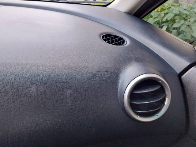 1.6cc 電動尾門 倒車顯影【可貸款】車況讚！現場看車保證價格再下殺！100%實車在店 實價不變  第13張相片