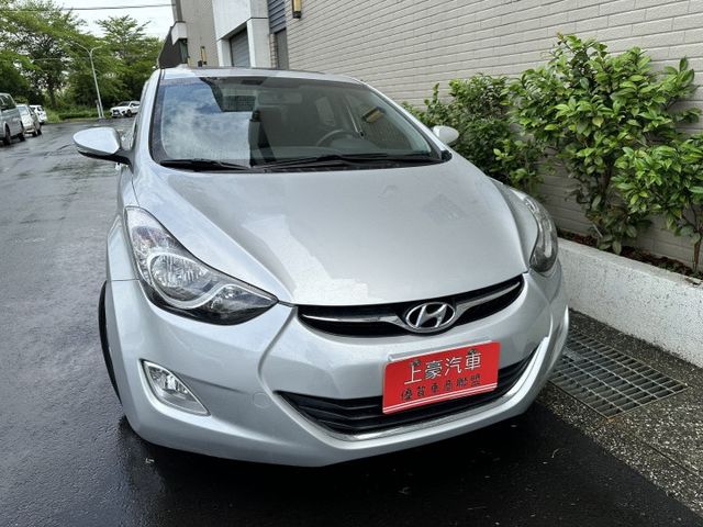 旗艦(最頂)天窗 音控 免鑰匙 定速 自動頭燈 倒顯【可貸款】車況讚！現場看車保證價格再下殺！100%實車在店 實價不變  第8張相片