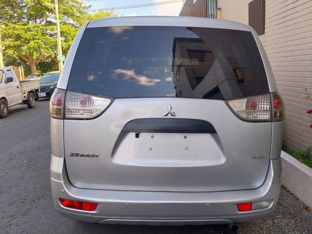 2.4cc 最強客貨兩用車 超大空間【可貸款】車況讚！100%實車在店實價不變  第6張相片