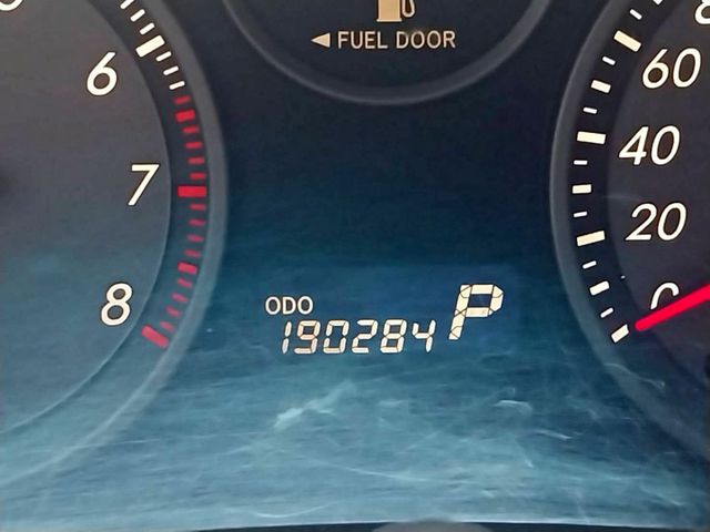七人座 倒車顯影 車況超讚！現場看車保證價格再下殺！100%實車在店 實價不變  第15張相片