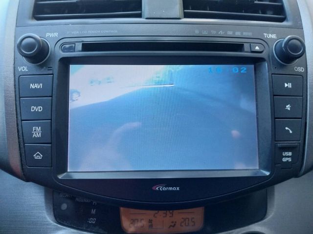 2.4cc 天窗 定速 方向盤音控 倒車顯影 胎壓 藍牙 電動椅 內裝美 車況佳 舒適大空間  第13張相片