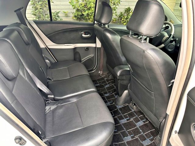 免鑰匙 方向盤音控 皮椅  第13張相片