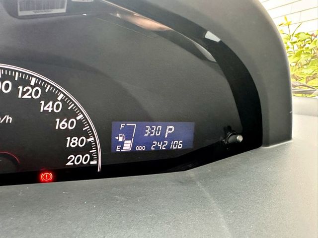 免鑰匙 方向盤音控 皮椅  第18張相片