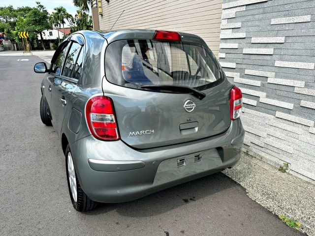 1.5cc (最頂級) 免鑰匙 按鈕啟動 恆溫空調 皮椅  第4張相片