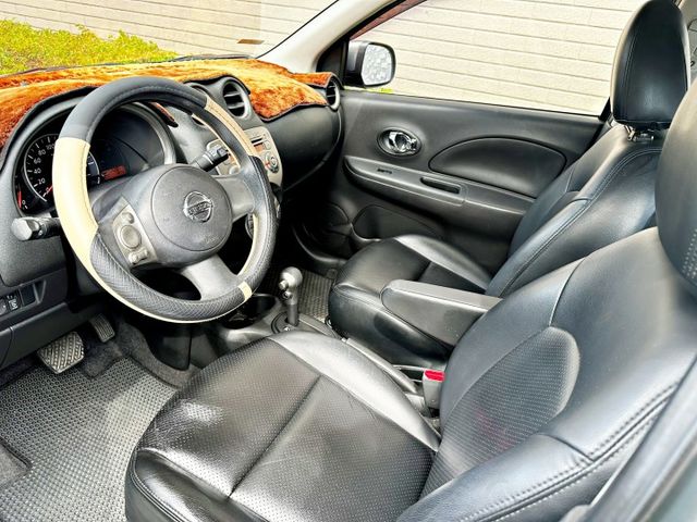 1.5cc (最頂級) 免鑰匙 按鈕啟動 恆溫空調 皮椅  第8張相片