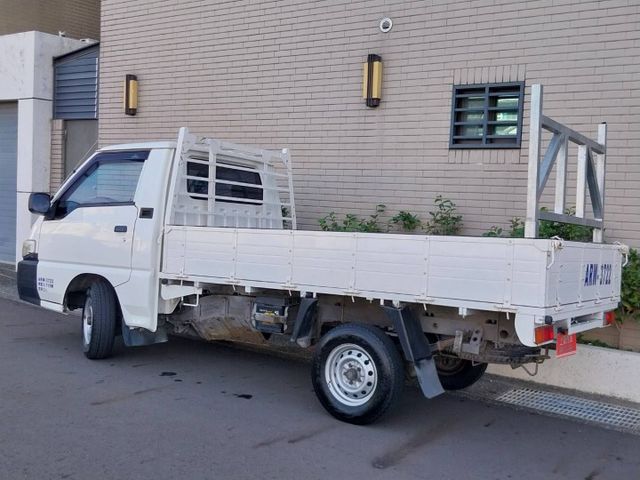 認證車【原鈑件】五大保固+五大保證  第3張相片