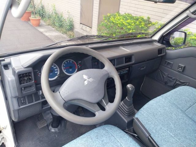 認證車【原鈑件】五大保固+五大保證  第7張相片