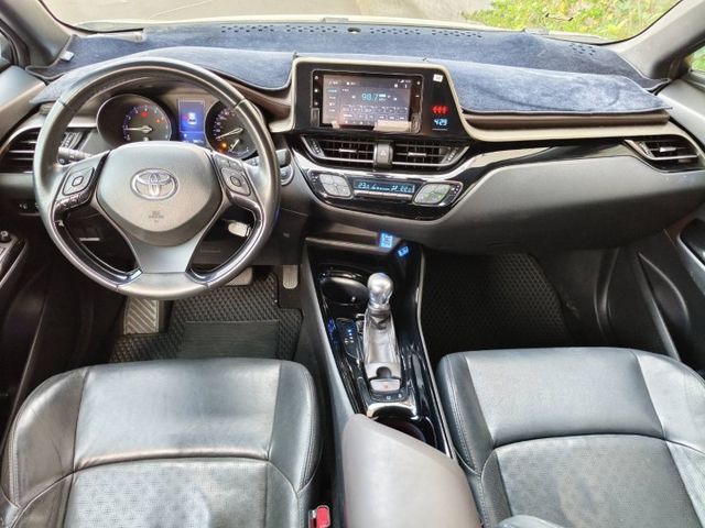 【豪華版】電熱椅 免鑰匙 倒車顯影 (車側黑腳印貼紙已移除)  第7張相片