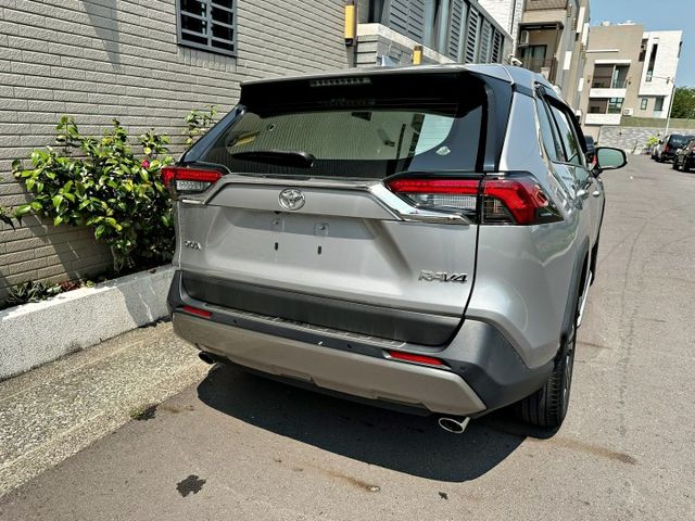 【旗艦版】一手、電尾門、記憶電動椅、電熱椅、環景、免鑰匙、AppleCar  第8張相片