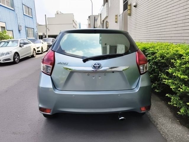 [ 僅跑五萬 ] 最頂級、 IKEY免鑰匙、安卓機、倒車顯影、行車紀錄器、方向盤音控  第6張相片