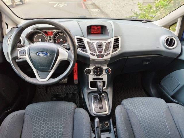 【5門運動S版】僅跑7萬、方向盤音控、ISOFIX ✓ 里程保證 ✓ 實車實價  第8張相片