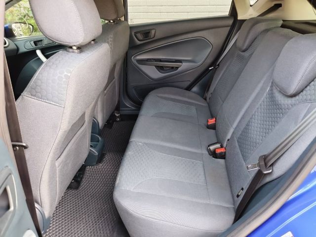 【5門運動S版】僅跑7萬、方向盤音控、ISOFIX ✓ 里程保證 ✓ 實車實價  第10張相片