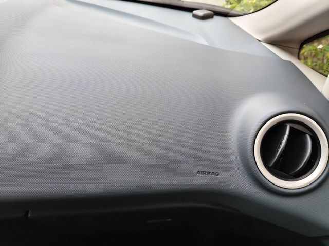 【5門運動S版】僅跑7萬、方向盤音控、ISOFIX ✓ 里程保證 ✓ 實車實價  第12張相片