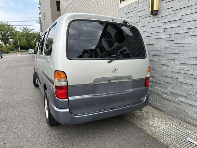 中級【可貸款】車況超讚！現場看車保證價格再下殺！100%實車在店 實價不變  第4張相片