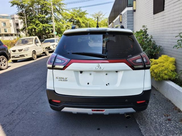 定速 / 免抬頭顯示器 / 倒車顯影 / 恆溫空調  第6張相片