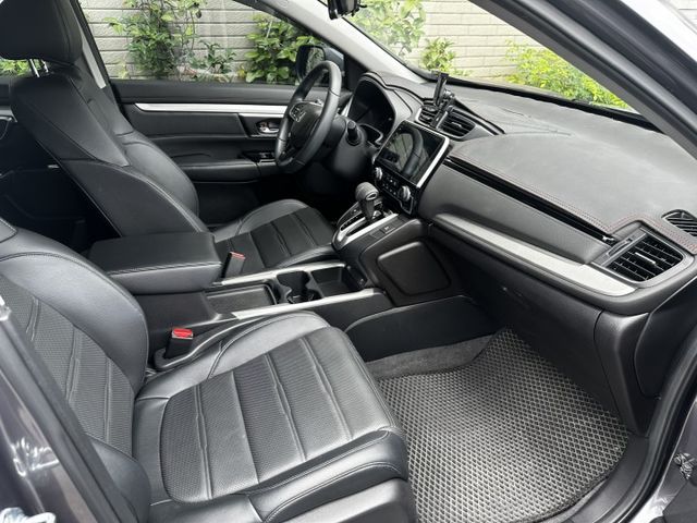 原鈑認證車carplay 環景 導航 免鑰匙 ACC主動跟車 車道偏離/維持系統  第11張相片