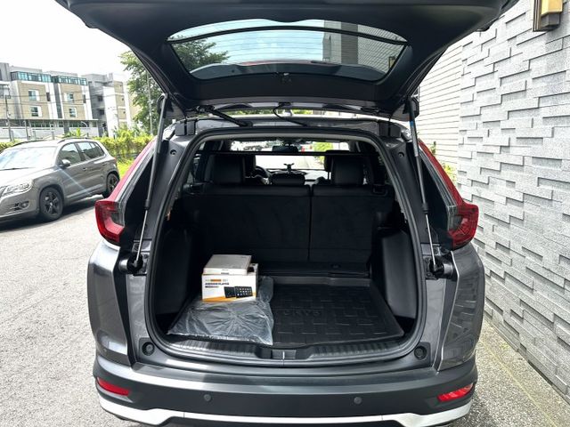 原鈑認證車carplay 環景 導航 免鑰匙 ACC主動跟車 車道偏離/維持系統  第14張相片
