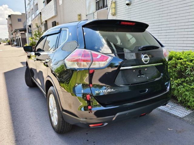 僅跑3萬(里程保證) 認證安排中 可先來電詢問0930815988  第4張相片
