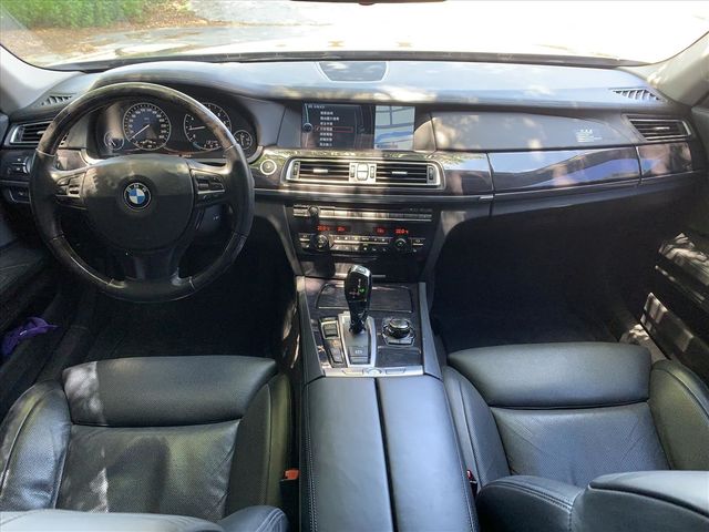 2010年BMW750油電 F04型  第4張相片