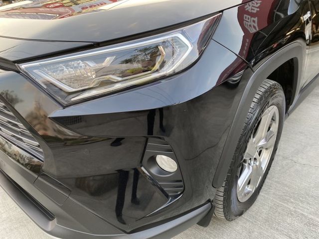 永承嚴選4WD油電混合旗艦版全景大天窗車頂架要買要快全額貸可參考  第7張相片