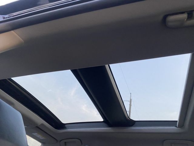 永承嚴選4WD油電混合旗艦版全景大天窗車頂架要買要快全額貸可參考  第12張相片