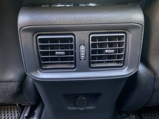 永承嚴選4WD油電混合旗艦版全景大天窗車頂架要買要快全額貸可參考  第13張相片