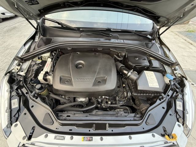 永承嚴選經典名車瑞典坦克豪華休旅車全車原鈑認證車全額貸可參考  第20張相片