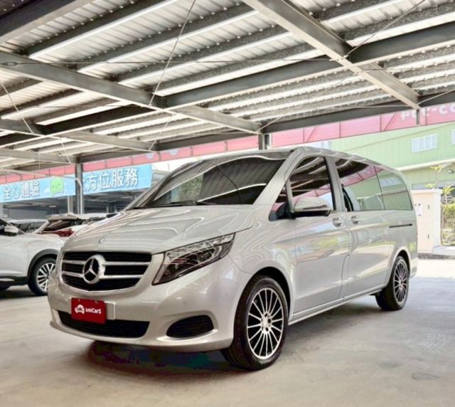 永承嚴選BENZ 時尚商務休閒七人座車全車原鈑一手認證車要買要快  第1張相片