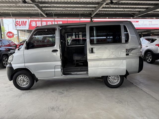 永承嚴選中華三菱載人載貨赚錢的好幫手全車原鈑認證車公里數保證全額貸可參考  第9張相片