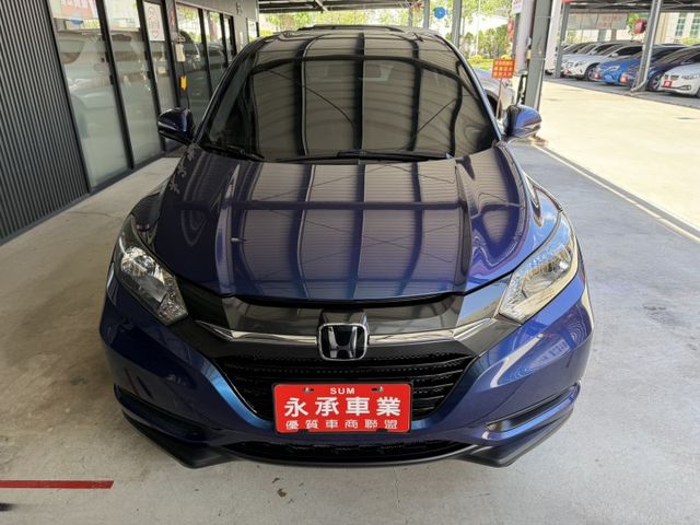 永承嚴選跨界休旅車時尚省油好開男女皆適合全車原鈑認證車全額貸可參考  第2張相片