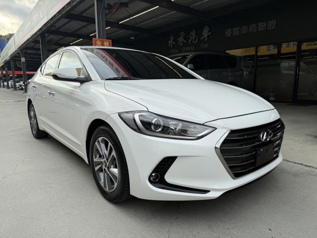 永承嚴選現代時尚豪華房車1級油耗省油好開原鈑認證車全額貸可參考  第3張相片