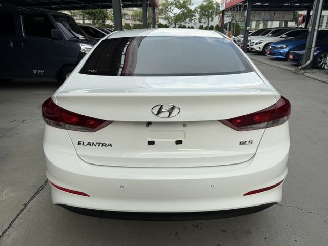 永承嚴選現代時尚豪華房車1級油耗省油好開原鈑認證車全額貸可參考  第5張相片