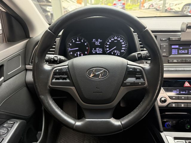 永承嚴選現代時尚豪華房車1級油耗省油好開原鈑認證車全額貸可參考  第10張相片