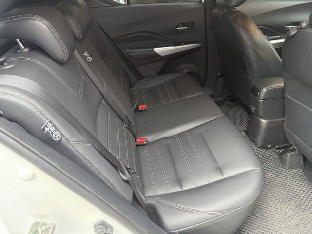 永承嚴選日產智行旗艦版都會時尚跨界休旅車全車原鈑認證車全額貸可參考  第16張相片