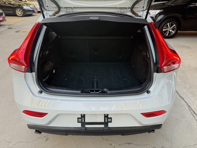 永承嚴選一手女用車僅跑7.9萬公里認證車哩程保證全額袋可參考要買要快  第7張相片