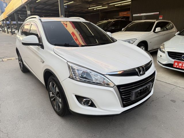 永承嚴選時尚跨界休旅車配備齊全原鈑認證車天窗版全額貸可參考  第3張相片