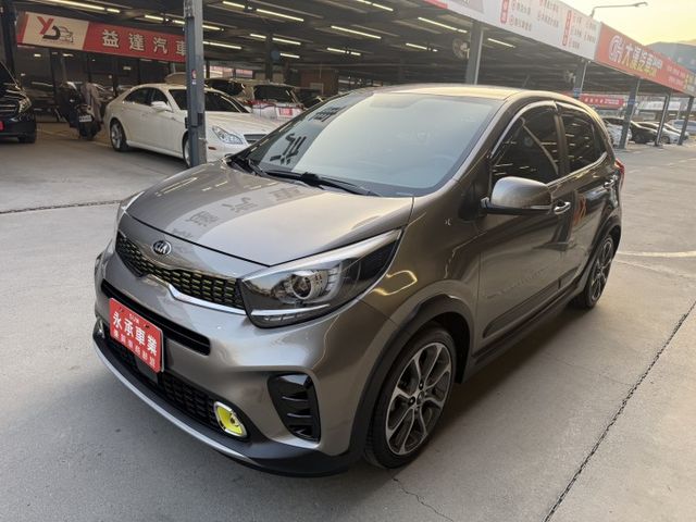 永承嚴選時尚熱門小轎車一手原鈑認證車好開省油都會通勤休閒的好幫手全額貸可參考  第1張相片