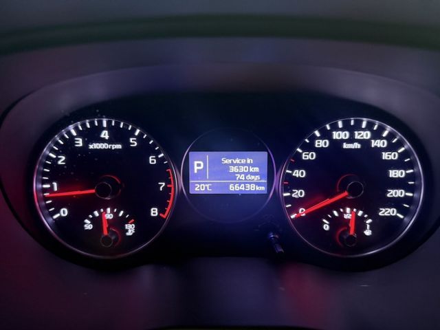 永承嚴選時尚熱門小轎車一手原鈑認證車好開省油都會通勤休閒的好幫手全額貸可參考  第11張相片