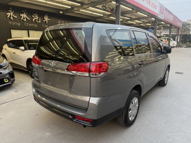 永承嚴選中華商旅冠軍車空間大好運用休閒載物載人的好幫手全額貸可參考  第4張相片