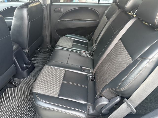 永承嚴選中華商旅冠軍車空間大好運用休閒載物載人的好幫手全額貸可參考  第15張相片