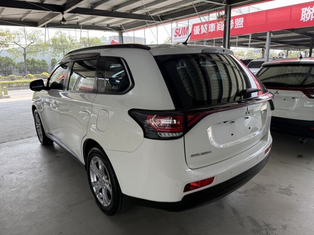 永承嚴選三菱熱門休旅車超大空間舒適好開露營休閒4WD是你上山下海的好幫手可全額貸  第6張相片