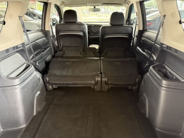 永承嚴選三菱熱門休旅車超大空間舒適好開露營休閒4WD是你上山下海的好幫手可全額貸  第17張相片