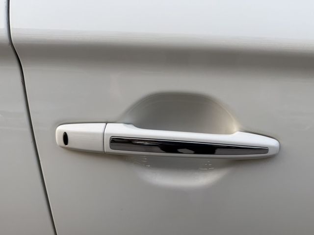 永承嚴選氣派超大空間5+2人座ACC跟車系統跑少贈送全新安卓機原鈑認證車可全額貸  第9張相片