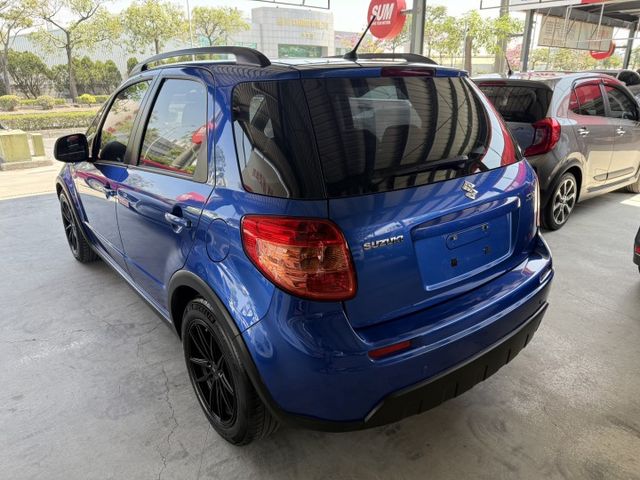 永承嚴選鈴木經典熱門轎旅車跑少原鈑件好開車況非常漂亮全額貸可參考要買要快  第4張相片